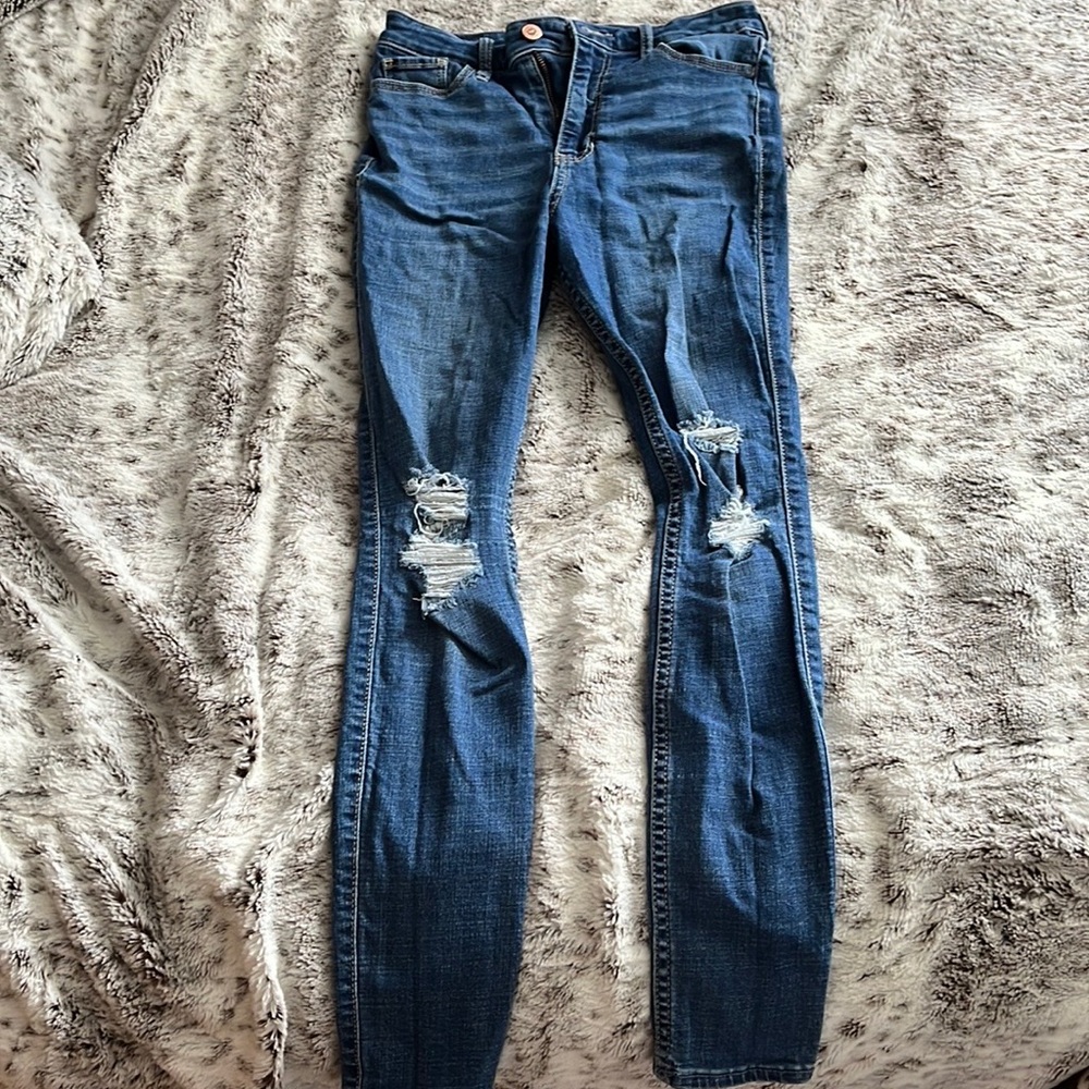 Hollister ripped skinny jeans